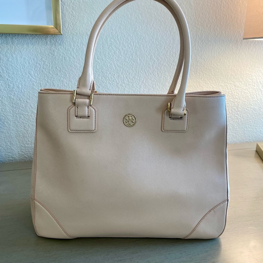 Tory Burch Robinson East to West Tote - Picture 7 of 11